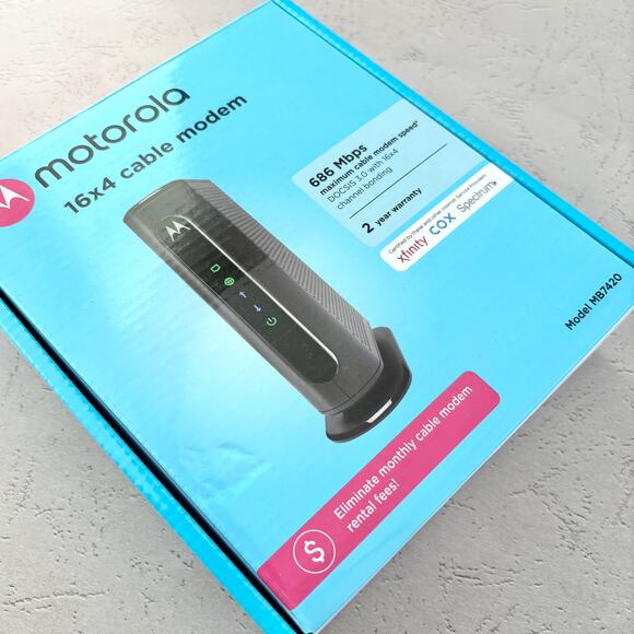MOTOROLA 16x4 Cable Modem, Model MB7420, 686 Mbps XFINITY Spectrum and more - Picture 7 of 7